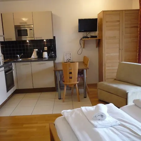아파트 Studio Ian With Large Balcony With View Of Fields, Cows With Parking, Wi-fi 카프룬